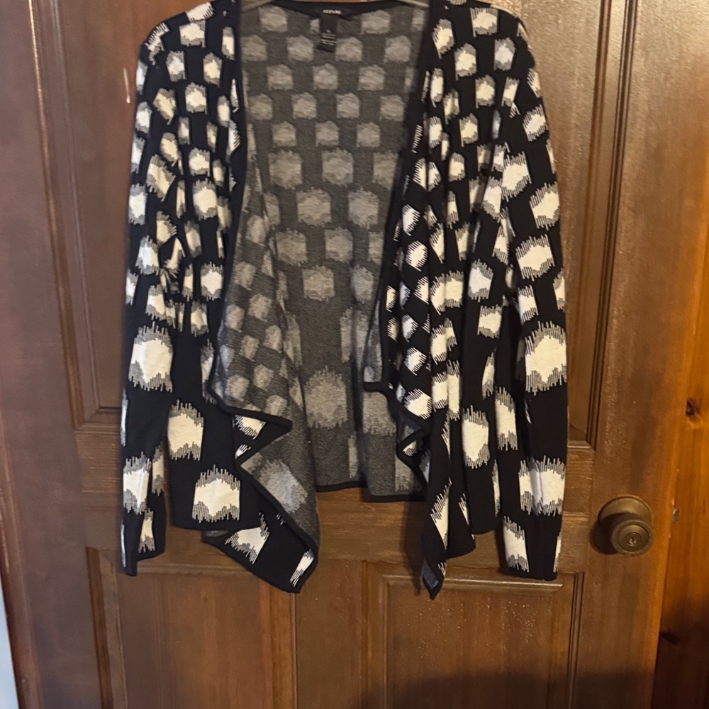 Alfani Black and Cream Patterned Cardigan